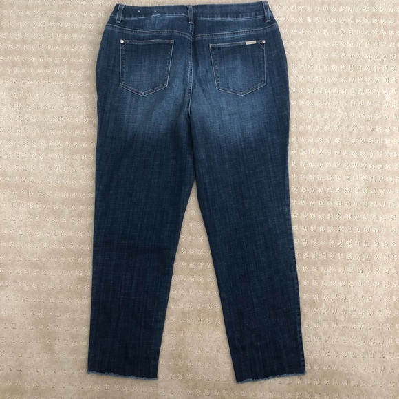 Chico’s EUC Women's Blue Jeans with Pearl Embellishments in size 2 or 12 - Picture 2 of 8